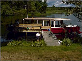 BOAT69.jpg (19659 bytes)